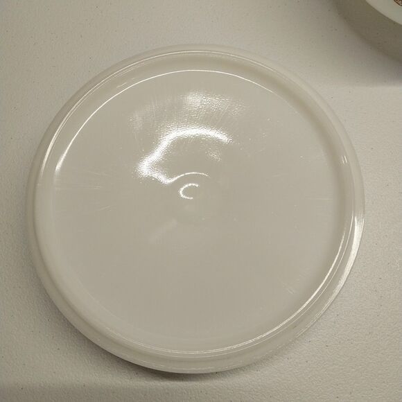 Vintage Federal Milk Glass Casserole Dish Sunflower Pattern Lidded 1960s 2.5 QT - Picture 3 of 7